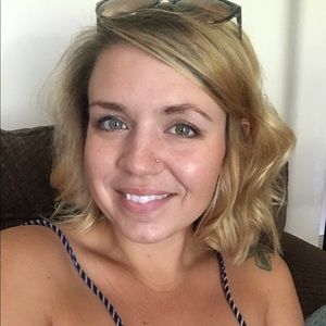 Meet your Posher, Jillian